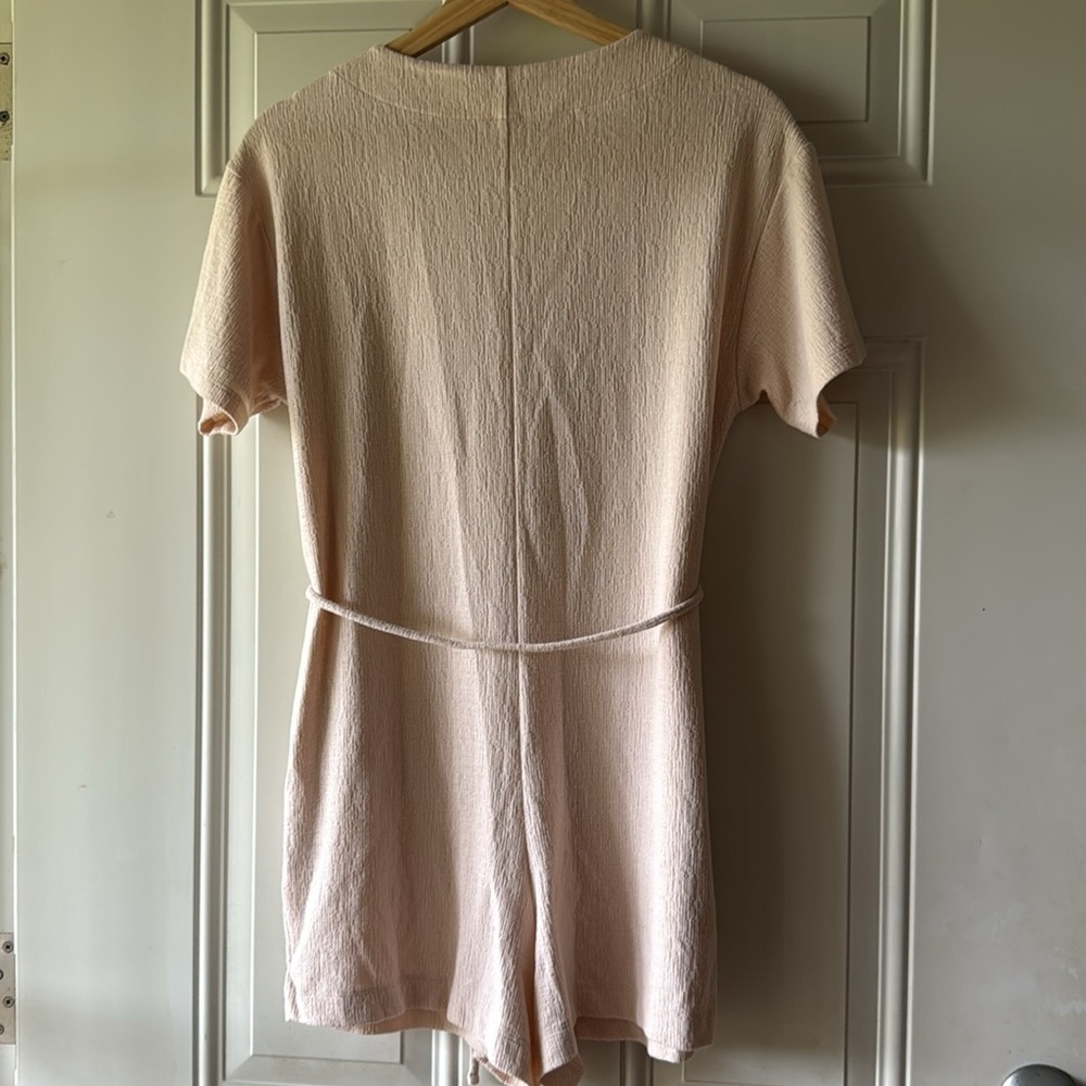 Old Navy Textured Romper - Picture 3 of 7